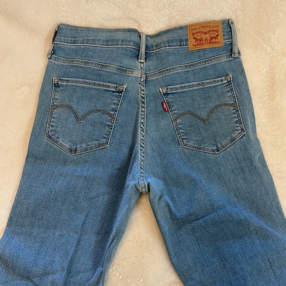 Levi's 720 High Rise Super Skinny - Picture 4 of 5